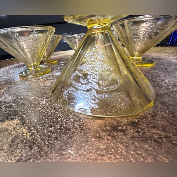 Set of 6 Federal Glass 1930 Yellow Madrid Cone Footed Sherbet Glasses - Picture 4 of 5